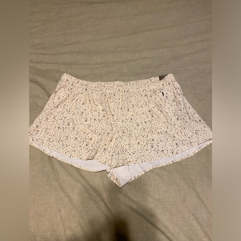 BNWT women’s Calia by Carrie Underwood Infinity athletic shorts size XXL